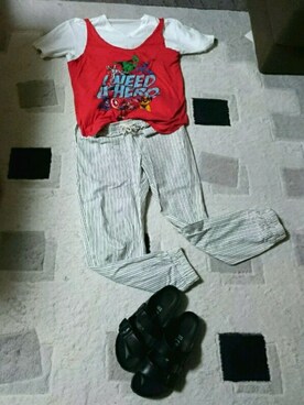 「MARVEL Tシャツ」｜もちめりさん（レディース・153cm）の春コーディネート