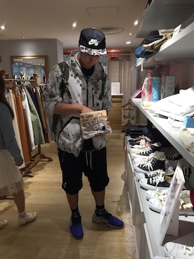 「MAGIC STICK（マジックスティック）のアイテム（ジャケット/アウター）」を使った、Shindy88さん（メンズ・177cm）の春コーディネート