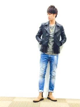 「グレーニット」｜「アイテム（ライダースジャケット）」を使った、takashiさん（メンズ・183cm）の冬コーディネート