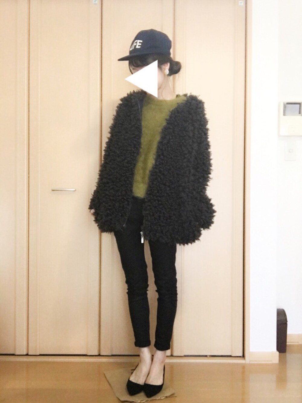 「ohotoro、KBF、モフモフ、黒スキニー、dholic、ZARA」｜「KBFのKBF フェザーモールニット（ニット/セーター、グリーン系）」を使った、ｍｏｅさん（レディース・157cm）の冬コーディネートの1枚目の写真