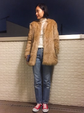 「赤コンバース」｜「アイテム（財布/小物）」を使った、潮田あかりさん（レディース・166cm）の冬コーディネート