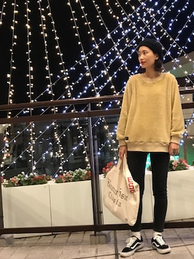 「EDITION（エディション）のACNE STUDIOS SKIN 5 USED スキニーパンツ（デニムパンツ）」を使った、潮田あかりさん（レディース・166cm）の秋コーディネート