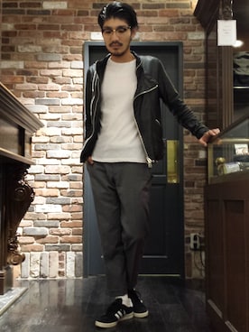 「アイテム（ライダースジャケット）」を使った、川本 尚靖さん（メンズ・175cm・20代）の秋コーディネート
