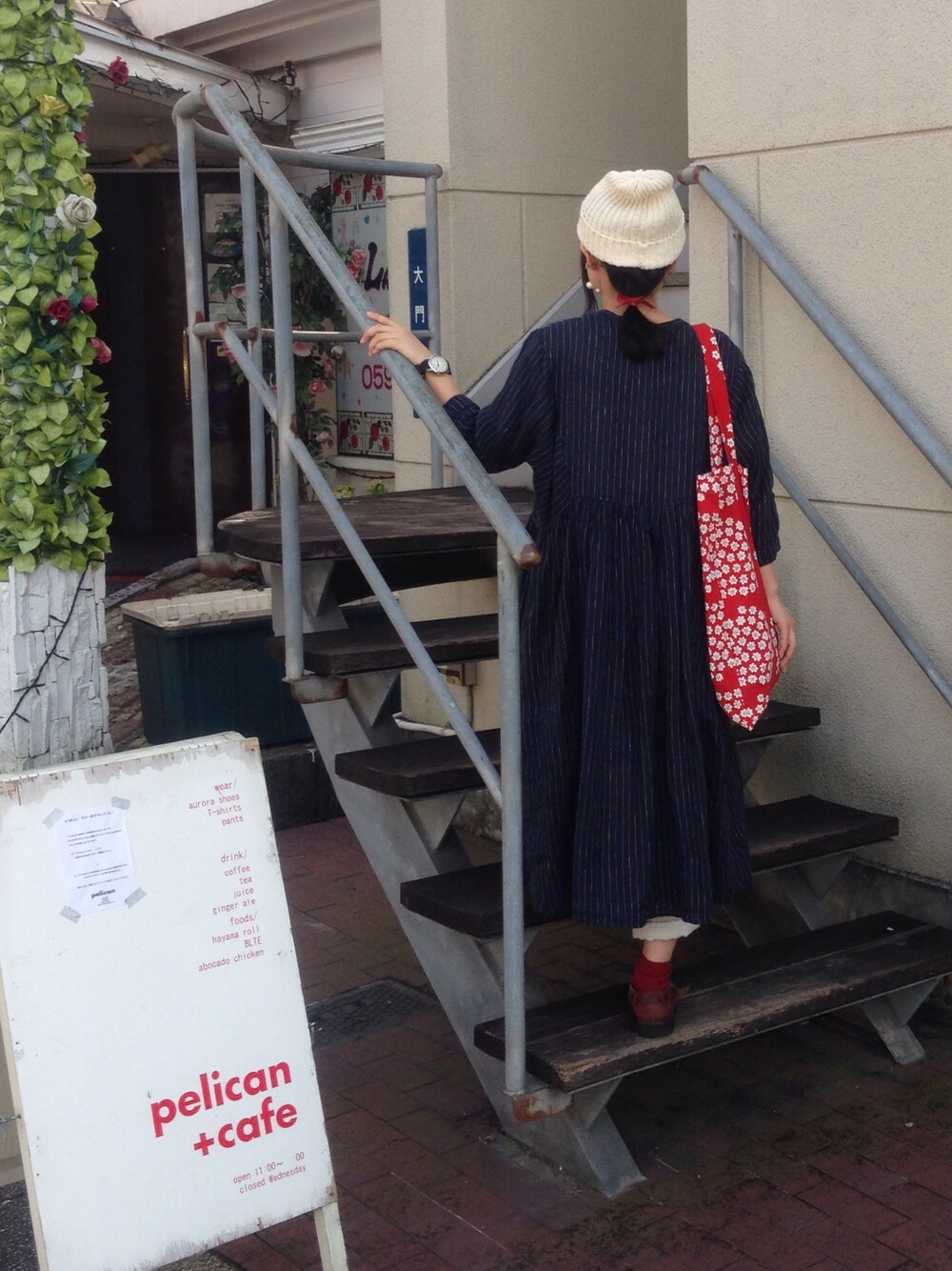 「リネン、ワンピース、ハイランド2000、マリメッコ、プケッティ、aurorashoes」｜「fennicaのmarimekko / “puketti” bag（トートバッグ、レッド系）」を使った、Tukino〇゜＊さん（レディース・148cm）の秋コーディネートの1枚目の写真