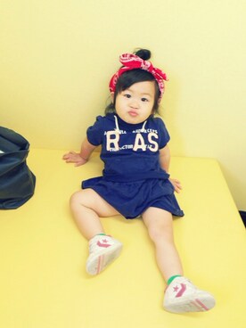 「abcd（ナシ）のアイテム（ワンピース、ブルー系）」を使った、Kさん（キッズ）の秋コーディネート