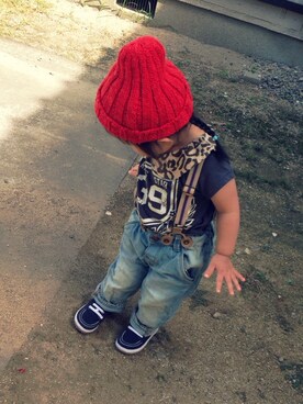 「H&M（エイチ・アンド・エム）のアイテム（その他パンツ、ブルー系）」を使った、Kさん（キッズ）の秋コーディネート