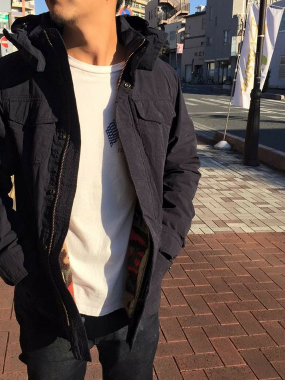 SCOTCH & SODAのミリタリージャケットを使った人気ファッション