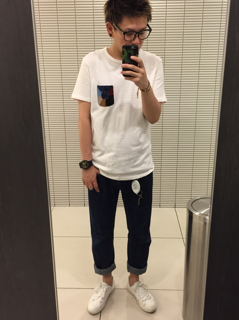 「適当コーデ、SEVENDAYS＝SUNDAY、ポケットＴシャツ、白Tシャツ、めがね」｜「SEVENDAYS=SUNDAYのアイテム（Tシャツ/カットソー、ホワイト系）」を使った、かーくんさん（メンズ・178cm）の夏コーディネートの1枚目の写真