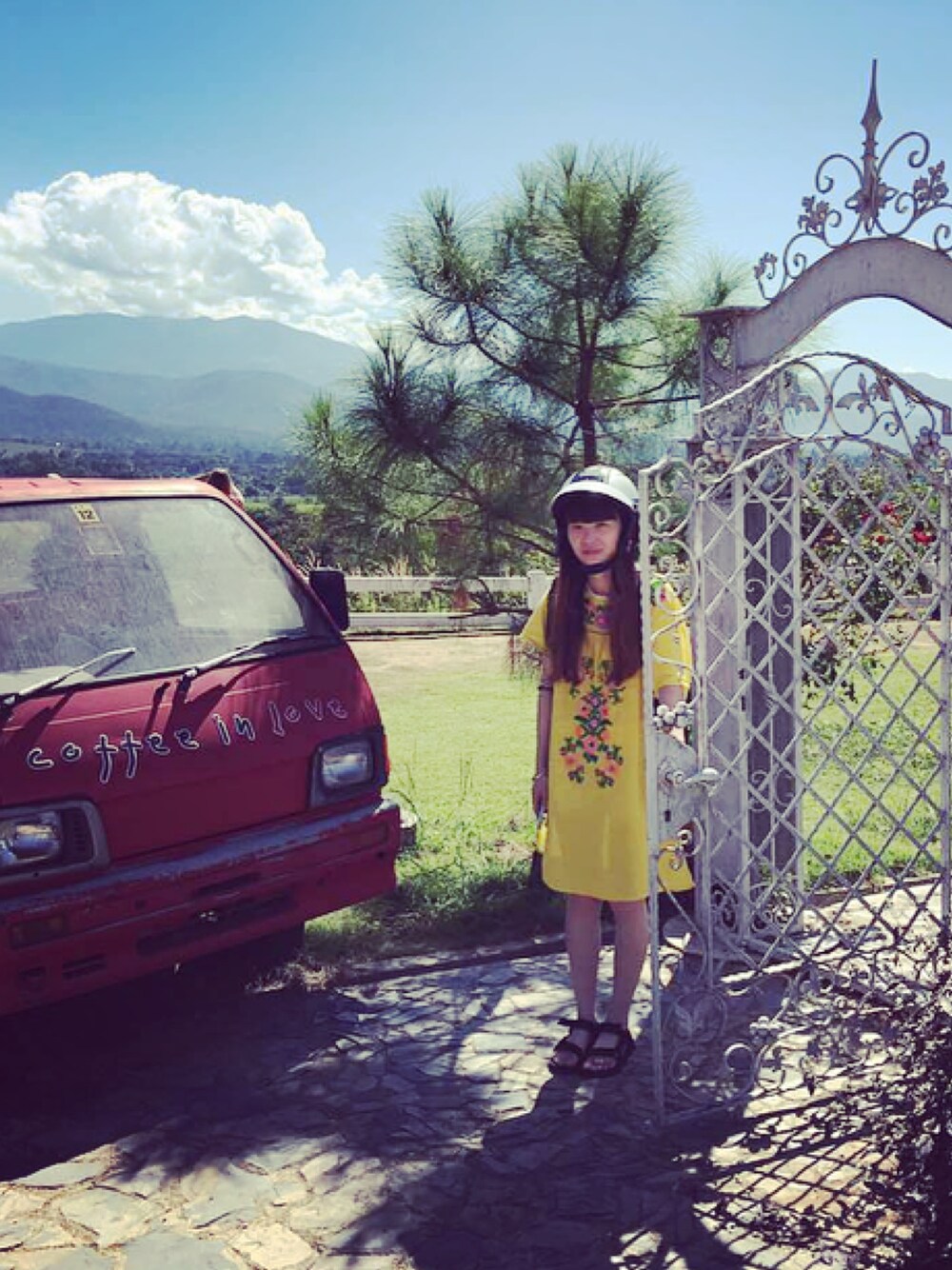 「Tevaのアイテム（サンダル、ブラック系）」を使った、HEY-baobaoさん（レディース・157cm）の秋コーディネートの1枚目の写真