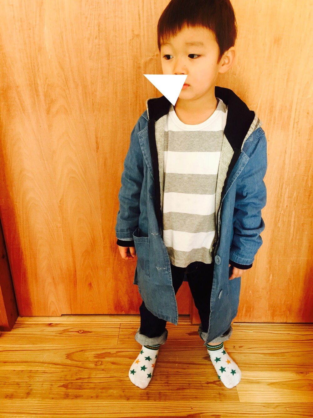 「韓国子供服のアイテム（Tシャツ/カットソー、グレー系）」を使った、shomayuzu*さん（キッズ・100cm）の春コーディネートの1枚目の写真