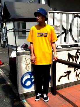 「DOUBLE STEAL（ダブルスティール）のComic Logo バケットハット（ハット）」を使った、つるマンさん（メンズ・174cm）の春コーディネート