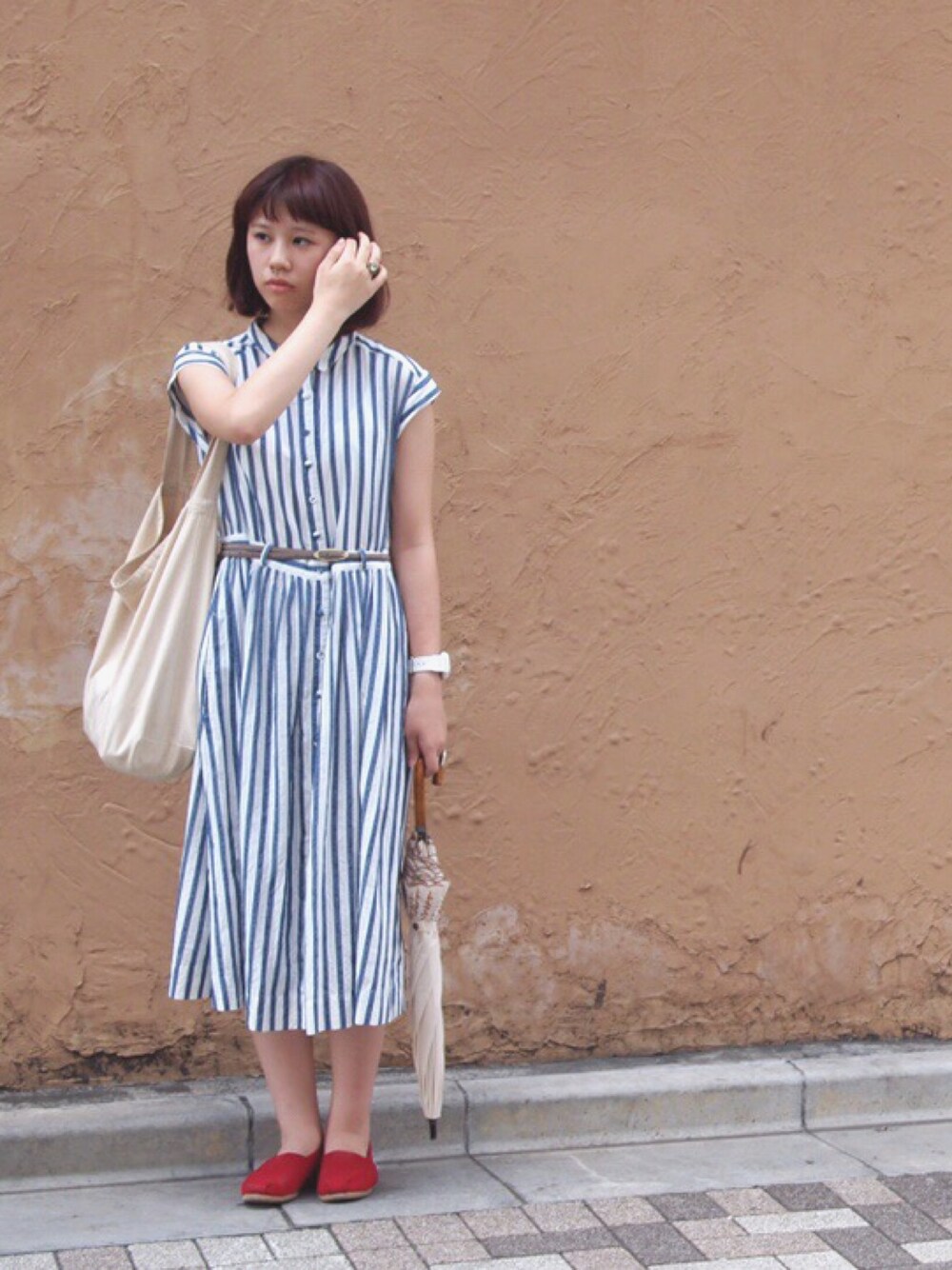「l'atelier du savonのアイテム（ワンピース、ホワイト系）」を使った、Cocoさん（レディース・164cm）の冬コーディネートの1枚目の写真