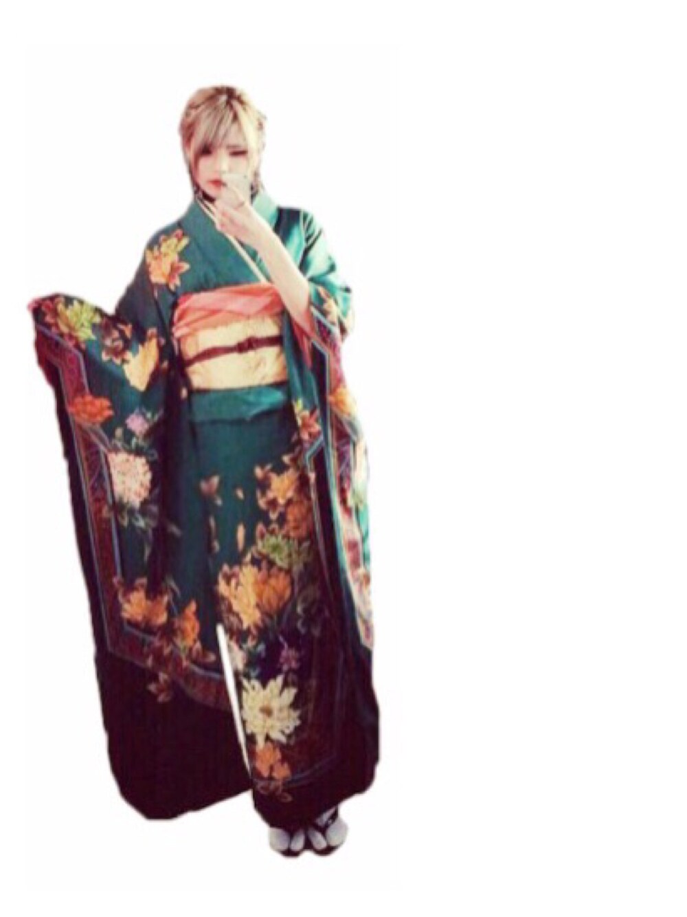 「成人式、振り袖、振袖、モダン、レトロ、ヴィンテージ、着物、和装、和服、vintage」｜「VINTAGEのアイテム（ドレス、グリーン系）」を使った、△   chiakiさん（レディース・170cm）の冬コーディネートの1枚目の写真