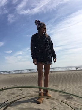 「ROXY（ロキシー）のアイテム（ニットキャップ/ビーニー）」を使った、LUCCAさん（レディース・164cm）の秋コーディネート