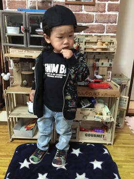 「BeBe（ベベ）のアイテム（キャップ）」を使った、ryuuuさん（キッズ・90cm）の秋コーディネート