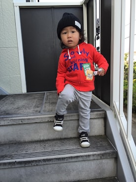 「グレーパンツ」｜ryuuuさん（キッズ・90cm）の冬コーディネート