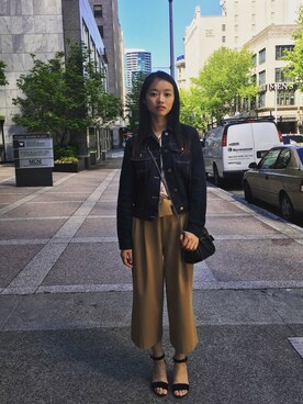 「JUSGLITTY（ジャスグリッティー）のアイテム（パンツ）」を使った、Littleyiyiさん（レディース・163cm）の春コーディネート