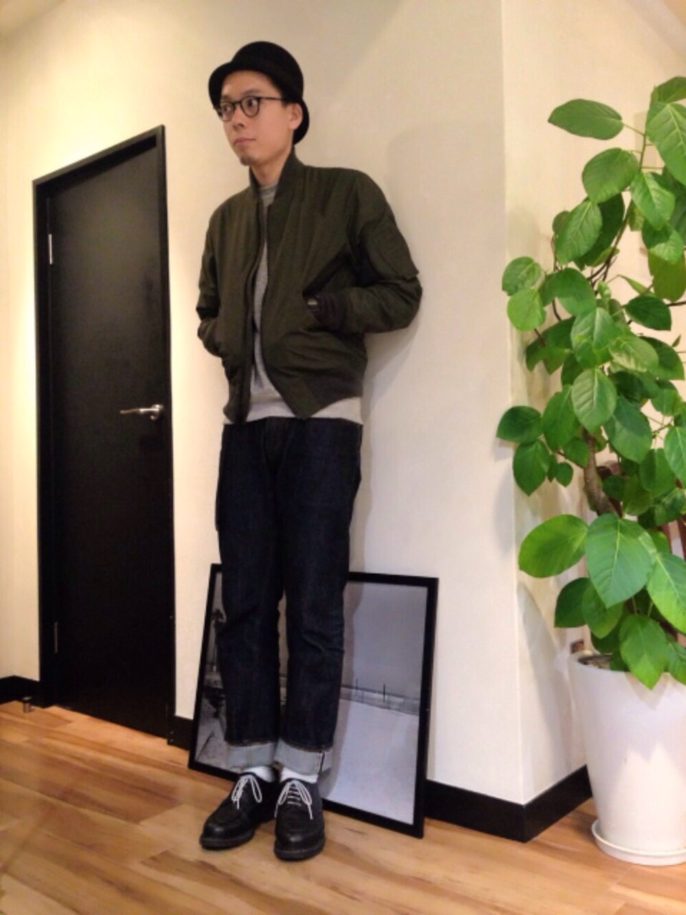 「オーシバル、orcival、N.HOOLYWOOD、黒ハット、パラブーツ、STABILIZER、スタビライザージーンズ」｜「N.HOOLYWOODのN.HOOLYWOOD Gショック（アナログ腕時計、ブラック系）」を使った、junya_mochizukiさん（メンズ・177cm）の秋コーディネートの1枚目の写真