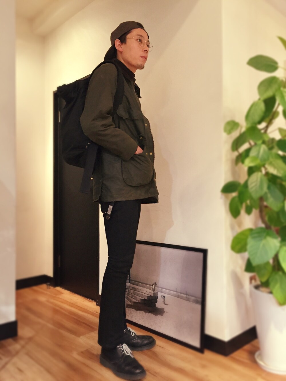 「STABILIZER GNZ、barbour、BEDOUIN、バックパック、N.HOOLYWOOD」｜「SOLOVAIRのSOLOVAIR 80s ポストマンシューズ（ドレスシューズ、ブラック系）」を使った、junya_mochizukiさん（メンズ・177cm）の秋コーディネートの1枚目の写真