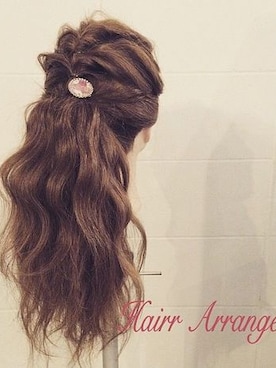 「アイテム（ヘアゴム）」を使った、T&E Officialさん（レディース・160cm）の春コーディネート