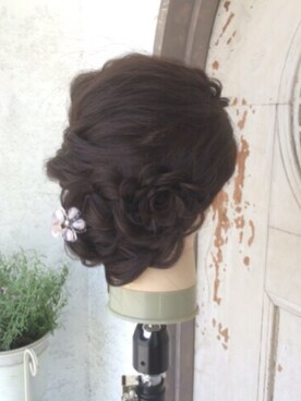 「アイテム（ヘアアクセサリー）」を使った、T&E Officialさん（レディース・160cm）の春コーディネート