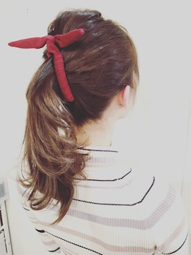 「アイテム（ヘアゴム）」を使った、T&E Officialさん（レディース・160cm）の春コーディネート