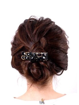 「アイテム（バレッタ/ヘアクリップ）」を使った、T&E Officialさん（レディース・165cm）の秋コーディネート