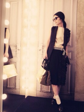 「DRIES VAN NOTEN（ドリスヴァンノッテン）のアイテム（スカート）」を使った、g-GIEMAISONSTAFFさん（レディース・165cm）の春コーディネート