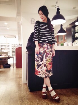 「DRIES VAN NOTEN（ドリスヴァンノッテン）のアイテム（スカート）」を使った、g-GIEMAISONSTAFFさん（レディース・165cm）の春コーディネート
