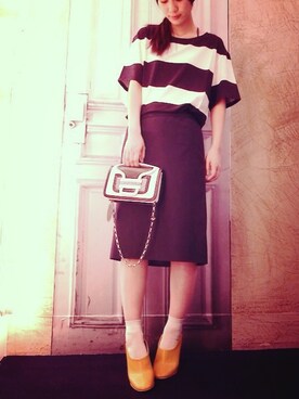 「DRIES VAN NOTEN（ドリスヴァンノッテン）のアイテム（スカート）」を使った、g-GIEMAISONSTAFFさん（レディース・165cm）の春コーディネート