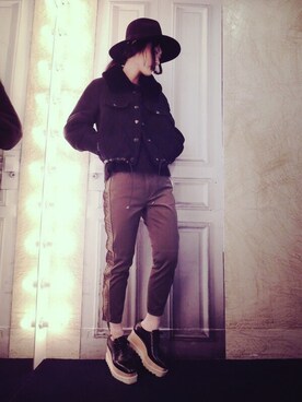 「ISABEL MARANT（イザベルマラン）のアイテム（パンツ）」を使った、g-GIEMAISONSTAFFさん（レディース・165cm）の冬コーディネート