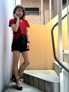 「AZUL by moussy（アズールバイマウジー）のｵｰｶﾞﾆｯｸｺｯﾄﾝVﾈｯｸ半袖PO（Tシャツ/カットソー）」を使った、akiさん（レディース・153cm）の夏コーディネート