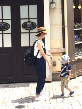 「ツバ広ハット」｜「アイテム（サロペット/オーバーオール）」を使った、puさん（レディース・160cm）の夏コーディネート