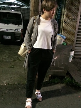 「アイテム（ピーコート）」を使った、許佳慧さん（レディース・166cm・10代）の秋コーディネート