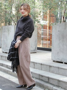 「Johnstons of Elgin（ジョンストンズオブエルガン）のアイテム」を使った、asanoさん（レディース・158cm）の秋コーディネート