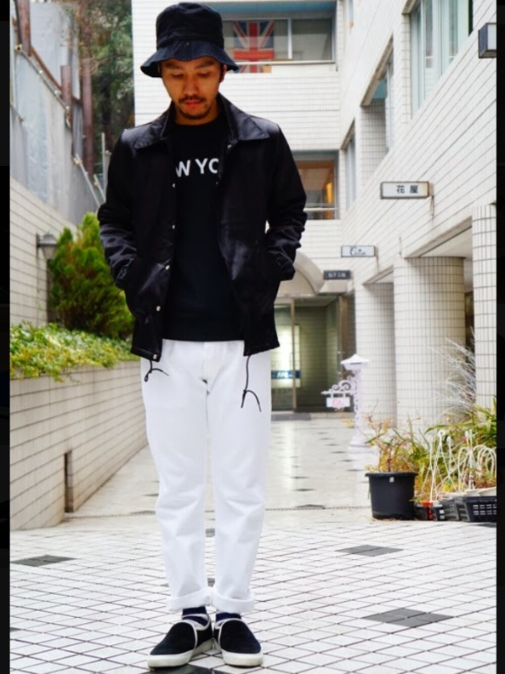 「スケータースタイル、RAWDRIP2nd」｜「EBBETS FIELD FLANNELのCOACH JKT（ブルゾン、ブラック系）」を使った、RAWDRIP2ndさん（メンズ・170cm）の春コーディネートの1枚目の写真