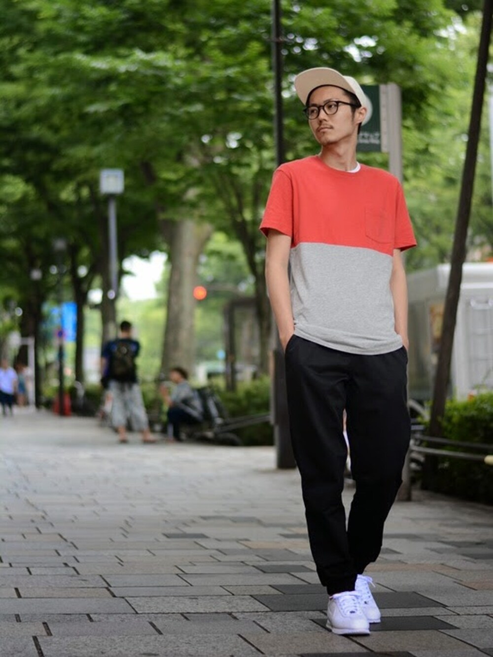 「ホワイト、バイカラー、イージーパンツ、RAWDRIP2nd」｜「CHARI&COのCHARI&CO NYC SIMPLE TEXT LOGO ADJUSTABLE CAP（キャップ、ホワイト系）」を使った、RAWDRIP2ndさん（メンズ・178cm）の夏コーディネートの1枚目の写真