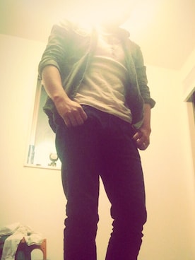 「G-STAR（ジースター）のアイテム（デニムパンツ、ブルー系）」を使った、シニャモンズさん（メンズ・174cm）の秋コーディネート