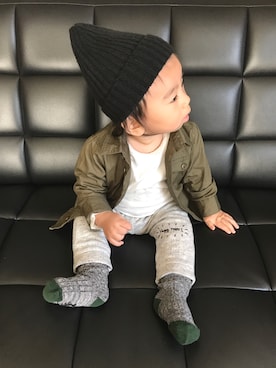 「シャツ×スウェット」｜「アイテム（帽子）」を使った、yitさん（キッズ・70cm）の秋コーディネート