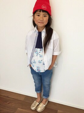 「ブルー x ホワイト」｜「アイテム（その他シューズ）」を使った、いろはさん（キッズ・110cm）の春コーディネート