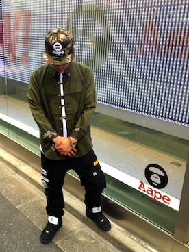 「AAPE BY A BATHING APE（エーエイプバイアベイシングエイプ）のアイテム（帽子）」を使った、山本雄也さん（メンズ・165cm）の春コーディネート