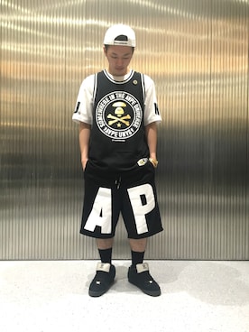 「AAPE BY A BATHING APE（エーエイプバイアベイシングエイプ）のアイテム（帽子）」を使った、山本雄也さん（メンズ・165cm）の春コーディネート