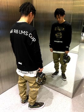 「AAPE BY A BATHING APE（エーエイプバイアベイシングエイプ）のアイテム（パンツ）」を使った、山本雄也さん（メンズ・165cm）の秋コーディネート