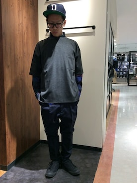 「The DUFFER of ST.GEORGE（ザダファーオブセントジョージ）のアイテム（スラックス）」を使った、シバタさん（メンズ・168cm）の春コーディネート