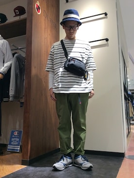 「The DUFFER of ST.GEORGE（ザダファーオブセントジョージ）のアイテム（バッグ）」を使った、シバタさん（メンズ・168cm）の春コーディネート