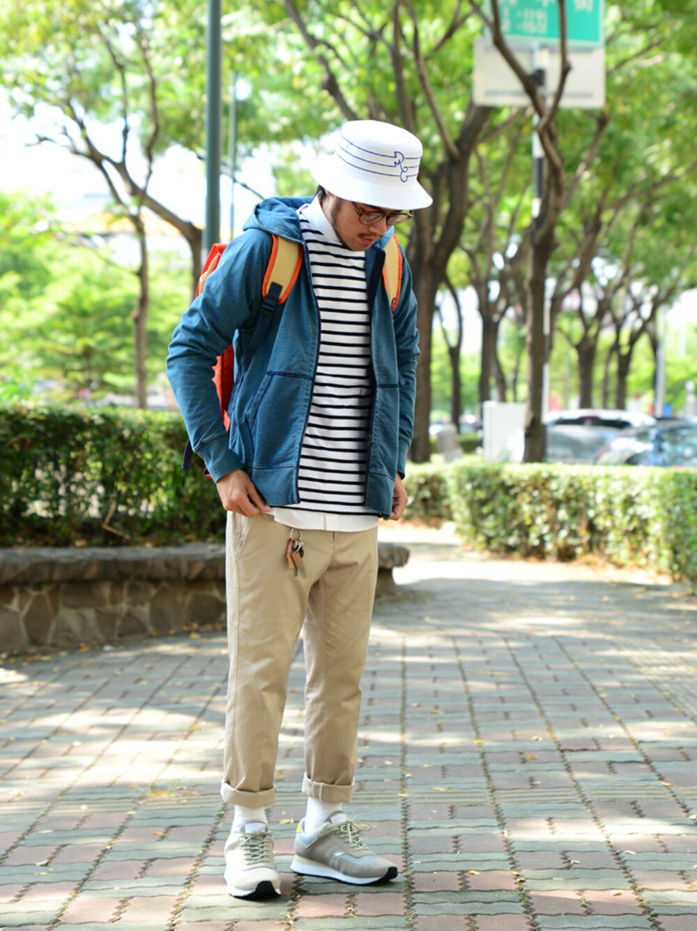 「SAINT JAMESのSaint James-Minquiers純棉手感條紋衫（Tシャツ/カットソー、ブルー系）」を使った、plain-me_tcさん（メンズ・170cm）の秋コーディネートの1枚目の写真