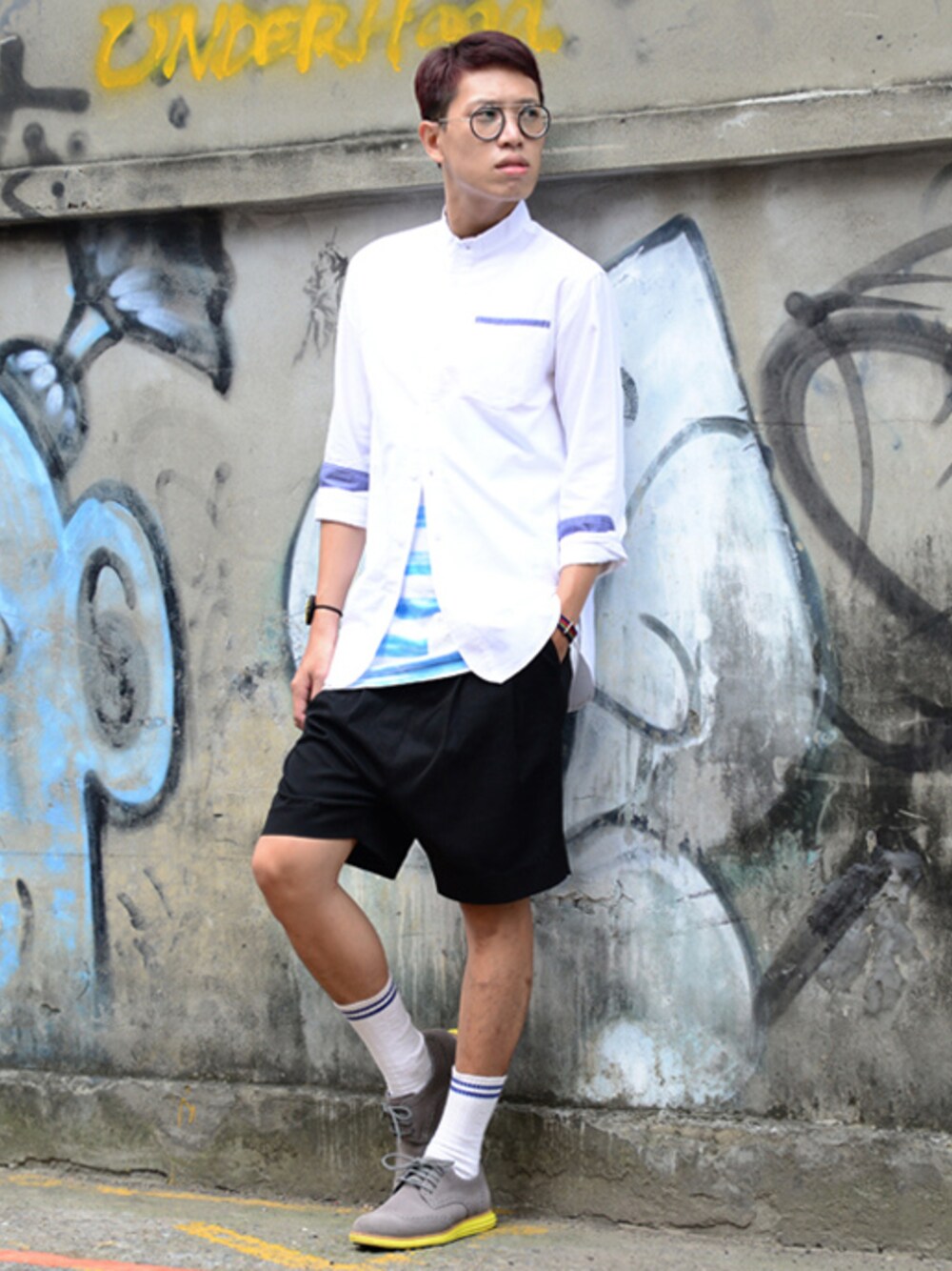 「white、plain-me、 Casual」｜「plain meの小立領牛津騎士車縫Outer襯衫（シャツ/ブラウス、ホワイト系）」を使った、plain-me_tcさん（メンズ・178cm）の秋コーディネートの1枚目の写真