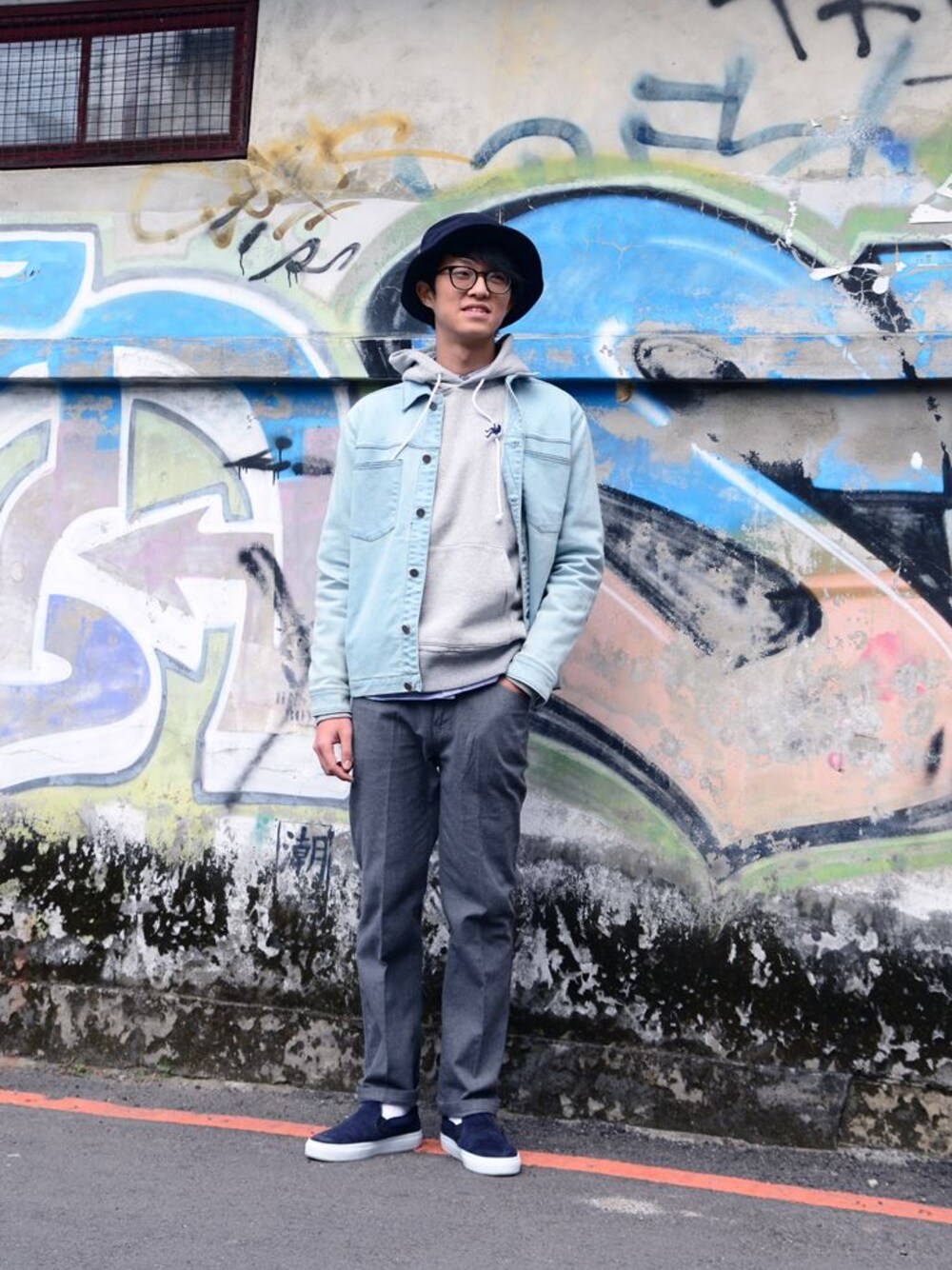 その他のパンツ、その他のその他、その他のその他を着用したメンズの冬コーディネートの1枚目の写真
