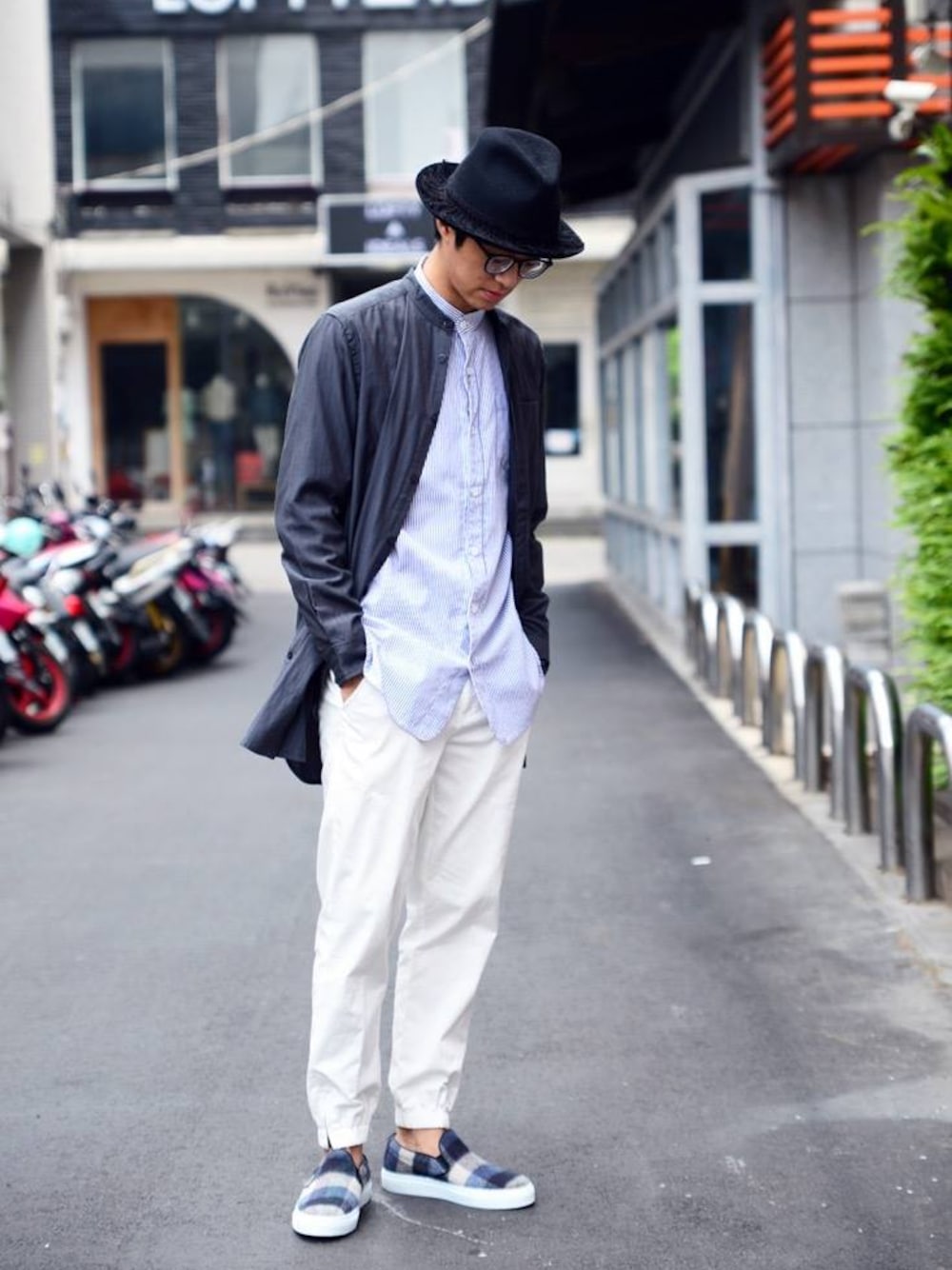 「art comes first、plain-me、amb」｜「plain-meの立領鬆身透黑織紋襯衫（その他、その他）」を使った、plain-me_tcさん（メンズ・178cm）の春コーディネートの1枚目の写真