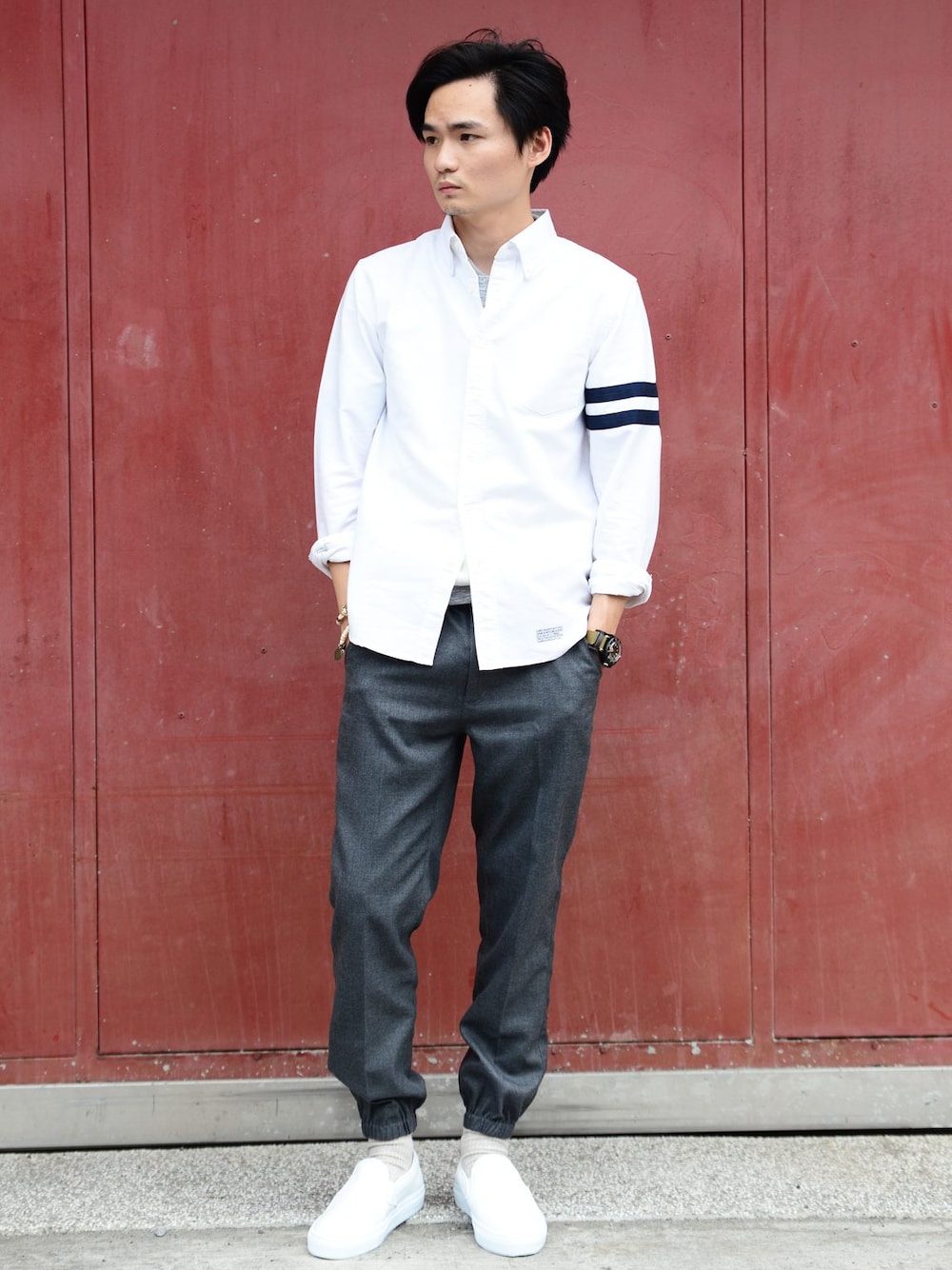 「plain-me、amb」｜「plain-meの霜降灰縮口長褲（その他、その他）」を使った、plain-me_tcさん（メンズ・175cm）の春コーディネートの1枚目の写真